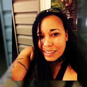 Meet your Posher, Monique